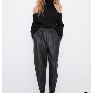 NWT Zara Bloggers Favorite Coated Faux Leather High Waisted Pants Size XS